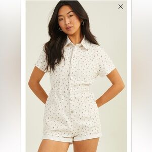 New with tags Altar’d State Skylar cargo romper floral